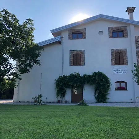 Antica Corte Contadina Bed and Breakfast *