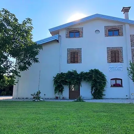 Antica Corte Contadina Bed & Breakfast